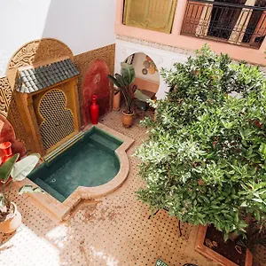  Riad Davina